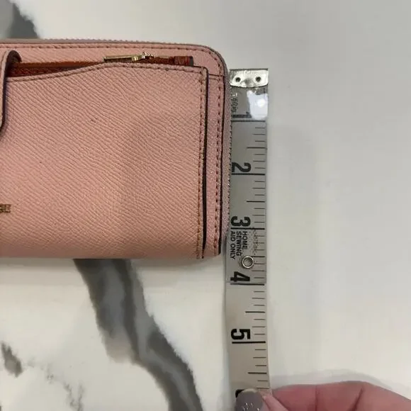 Coach Colorblock
Multifunctional Wallet
F25967 Blush/Terracotta - Picture 12 of 15